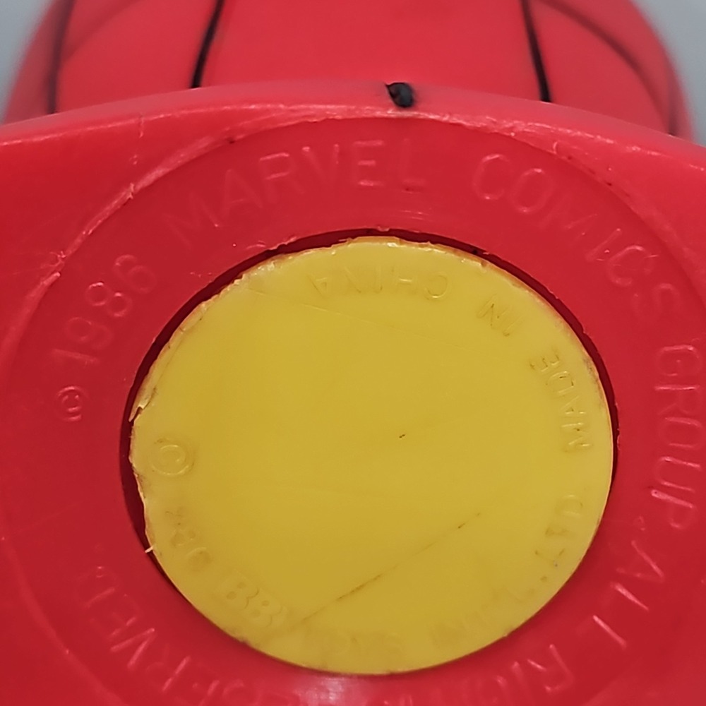 Vintage 1986 Marvel Comics Amazing Spider-Man Vinyl Coin Bank 5 3/4 In Tall - Picture 4 of 4